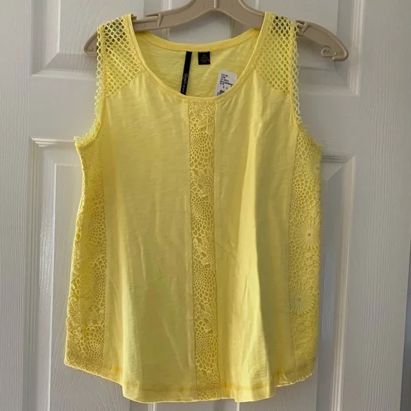 Yellow Lace Tank - Picture 1 of 4